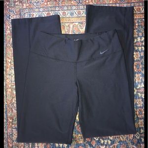 Like new Nike Dri-Fit Yoga Pant Size M